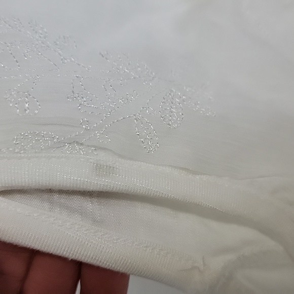 ST. JOHN'S BAY WHITE TANK TOP/SIZE L - Picture 11 of 14